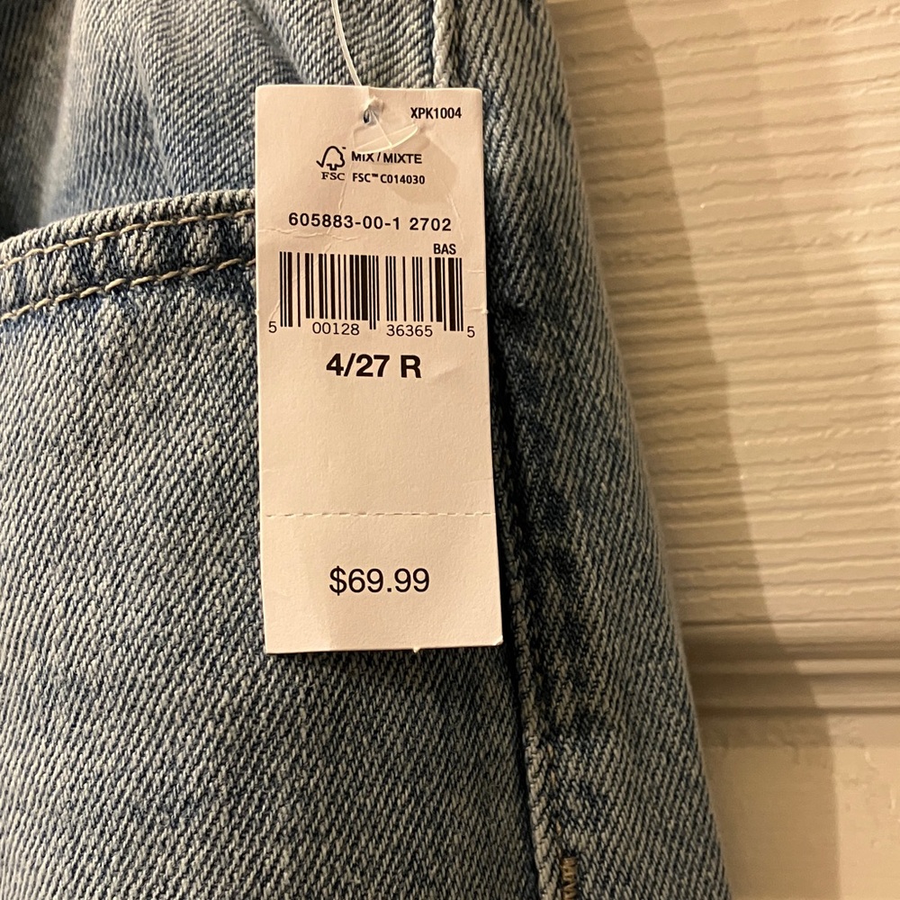 GAP Women's Light Blue Relaxed Straight Jeans - Picture 5 of 7